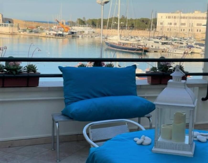 شقة Emozioni Dal Porto تراني المظهر الخارجي الصورة